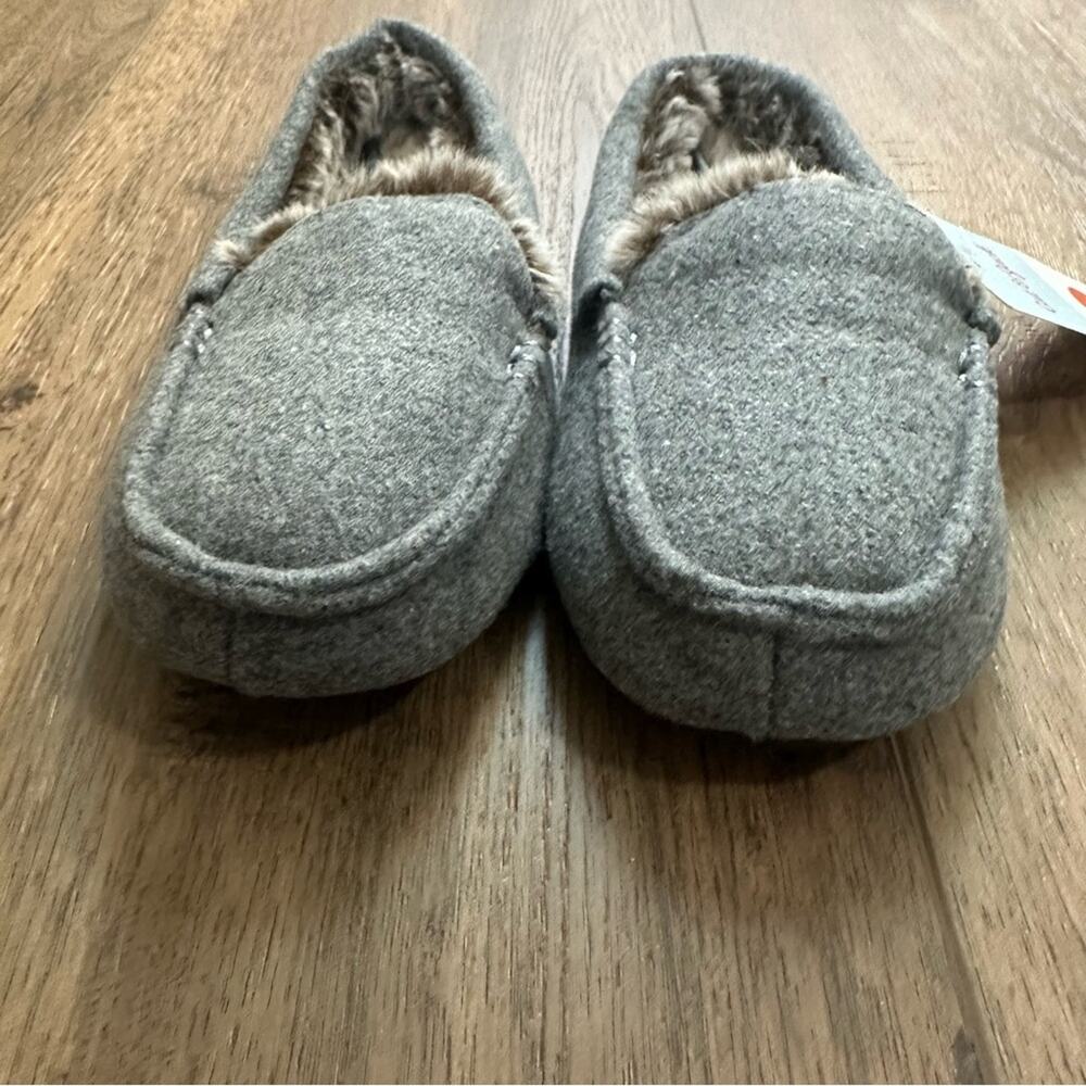 NWT!!‎ Boy’s Cozy Gray Slippers, Cat & Jack, Indoor/Outdoor, Size 13/1 - Picture 7 of 8